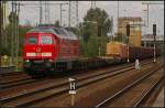 DB 232 583-5 mit einem gemischten G�terzug (NVR-Nummer: 92 80 1232 583-5 D-DB, ex 232 593-4, ex 132 583-6, gesehen Berlin Sch�nefeld Flughafen 12.09.2010 - Update: z-gestellt 05.2009, wiD 08.2010, nach Unfall in Aw Cottbus z; 06/2013 nach Espenhain �berf�hrt)