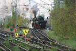 Da kommt 03 1010 Tender voraus zum bereitgestellten Sonderzug, der uns zur Dampflokparade bringen soll (Wolsztyn, 03.01.2008)