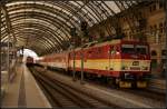 CD 371 005-0  Pepin  mit dem EC 379 nach Brno hl.n. (gesehen Dresden Hauptbahnhof 02.04.2011)