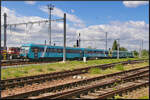 Arriva 845 303 / 945 303 fuhr als S in den Bahnhof von Jaroměř ein.