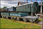 Typische Kleinwagenanhänger der ČSD für den Bahndienst. Die drei kleinen Anhänger standen an der Drehscheibe im Eisenbahnmuseum Jaroměř, das am 21.05.2022 besucht wurde.
