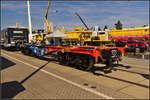 Der vierachsige Drehgestell-Containertragwagen der Gattung Sgmmnss von Legios Loco a.s. aus Tschechien ist zum Transport von 40 Zoll Container gedacht. Ausgestellt war der zweifarbige Wagen auf der InnoTrans 2018 in Berlin auf dem Freigelände (33 TEN 54 CZ-LGLS 4594 001-8 Sgmmnss).