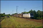 CTL Logistics 186 266-3 fuhr mit einem Pappezug am 27.05.2017 durch die Berliner Wuhlheide