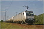 CTL Logistics 186 262-2 fuhr mit einem GATX-Kesselwagenzug am 09.07.2017 durch die Berliner Wuhlheide.