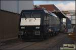 Nach dem Lackieren ist MRCE ES 64 F4-806 / 189 806 in Berlin-Reinickendorf am 25.01.2012 aus der Halle gefahren worden.