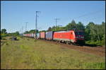 DB Cargo 189 014-4 fuhr mit einem Containerzug am 27.05.2017 durch die Berliner Wuhlheide