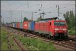 DB Schenker 189 011-0 mit langem Containerzug (gesehen Wustermark-Priort 10.06.2010)