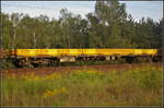 Vierachsiger Drehgestell-Flachwagen mit Seitenborden der Gattung Res für den Bauzugdienst des Vermieters On Rail GmbH (37 RIV 80 D-ORME 3999 146-8 Res)