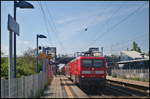 DB Regio 112 119 zieht am 11.05.2017 den RE3 nach Berlin Hbf durch Berlin-Hohenschnhausen.