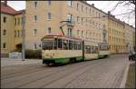 VBBr 184 mit Niederflur-Mittelwagen auf der Linie 2 nach Quenzbrücke in der Große Gartenstraße (Typ KTNF6, gesehen Brandenburg a. d. Havel 19.02.2011)