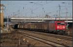 DB Schenker 185 216-9 mit einem Zug aus Schiebewandwagen Richtung Süden (gesehen Berlin Schönefeld Flughafen 19.03.2011)