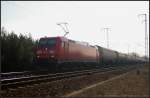 DB Schenker 185 401-7 mit Zags-Wagen (gesehen Berlin Wuhlheide 22.03.2012).