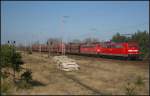 DB Schenker 151 055-1 und 151 087-4 mit dem Erzbomber (gesehen Berlin Wuhlheide 23.03.2012)