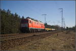 WFL 232 901-9 fuhr mit drei Res-Wagen für den Bauzugeinsatz am 06.04.2018 durch die Berliner Wuhlheide.