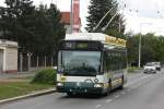 Plzen (Tschechien) moderner Skoda Trolleybus unterwegs auf der Linie 13  am 16.6.2009.