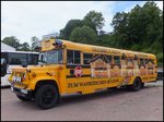 Chevrolet als Seebr�ckenexpress im Stadthafen Sassnitz.