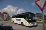 IVECO Irisbus Magelys mit Radanhnger von Busem Reisen aus der CZ im Mai 2019 in Krems.