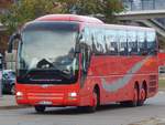 MAN Lion's Coach von Transportgesellschaft Lewitz aus Deutschland in Neubrandenburg.