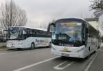 Ein Mercedes-Benz Tourismo RH und ein Neoplan Trendliner N 3516 Ü von Perseus-Reisen aus Neumarkt-St.