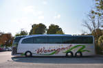 Mercedes Travego von Weingart Reisen aus der BRD 09/2017 in Krems.