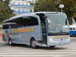 Mercedes Travego von Reichmeister aus Deutschland im Stadthafen Sassnitz.