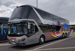 Neoplan Starliner von LANG-Reisen steht auf dem BUGA-Parkplatz in Erfurt, 08-2021