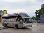 Neoplan Starliner von Lauwers Reisen aus Belgien in Krems gesehen.