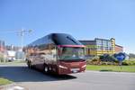 Neoplan Starliner von BONAVENTURA Reisen aus Italien 2017 in Krems.