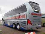 Neoplan Starliner von Winkelmann aus Deutschland im Stadthafen Sassnitz. 