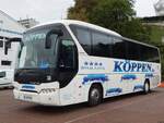 Neoplan Tourliner von Köppen GmbH aus Deutschland im Stadthafen Sassnitz.