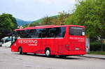 Setra 415 GT-HD vom Reisering Hamburg in Krems gesehen.