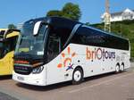 Setra 516 HDH von briOtours aus Deutschland im Stadthafen Sassnitz.