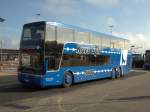 Van Hool, dreiachsiger Doppelstockbus, eingesetzt als Sightseeing Bus der SVG,  am 17.10.2014 am Busbahnhof in Westerland auf Sylt.