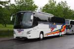 Fr das schweizer Unternehmen Eurobus war am 12.6.2012 dieser Scania  Reisebus in der norwegischen Hauptstadt Oslo unterwegs.