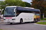 Volvo 9700 von Naderer Reisen aus Obersterreich in Krems gesehen.