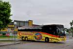 VOLVO 9900 von Wiesinger Reisen aus sterreich am 20.5.2015 in Krems.