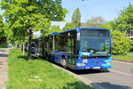 Am 28. April 2018 steht am U Bahnhof Berlin Rudow der Mercedes Benz O 530  Citaro OHV-VK 131 der OVG  aus Oranienburg für Shuttle Fahrten zur ILA 2018 bereit.