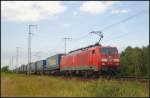 DB Schenker 189 057 mit dem  LKW Walter -Zug am 19.07.2013 in der Berliner Wuhlheide