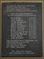 Zur Erinnerung an franz�sische Eisenbahner die hier vom Nazi-Regime ermordet wurden, wurde diese Gedenktafel am Haupteingang des Bahnhofs angebracht (Brandenburg Hauptbahnhof 19.02.2011)