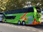 Neoplan Skyliner von Flixbus/Papuga aus Dänemark in Berlin.