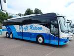 Volvo 9700 von Lange Reisen aus Deutschland im Stadthafen Sassnitz.