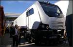 Die Alstom PRIMA II pr�sentiert sich den Fachbesuchern auf der Messe (INNOTRANS 2010, gesehen Berlin 22.09.2010)