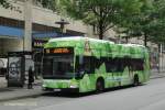 HHA 1144 am 27.6.2012 auf der Schnellbus-Linie 35 nach Hamburg Messe an der Haltestelle Gerhart-Hauptmann-Platz in der Mnckebergstr.
