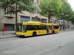 HHA 6405 am 27.6.2012 auf der Schnellbus-Linie 37 zum Schenefelder Platz an der Haltestelle Gerhard-Hauptmann-Platz in Mnckebergstr.