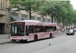 HHA 6906 (HH HN 2966) am 14.2.201 auf der Schnellbus-Linie 37 in der Mnckebergstr.