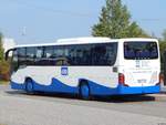 Setra 415 H von der Usedomer Bäderbahn in Rostock.