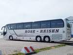 Neoplan Tourliner von Rose-Reisen aus Deutschland im Stadthafen Sassnitz.