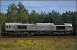 Captrain 266 105-6 fuhr mit Schüttgut am 30.08.2017 durch die Berliner Wuhlheide