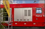 InnoTrans 2016 in Berlin: Blick auf die Seitenfalttore des Arbeitscontainers von Gf�llner f�r DB Netz Notfalltechnik