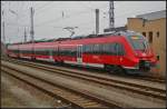 Nach einer Probefahrt kommt der TALENT 2 mit ungew�hnlicher Nummer 2442 213 zum Abr�sten am 18.02.2013 nach Hennigsdorf b.
